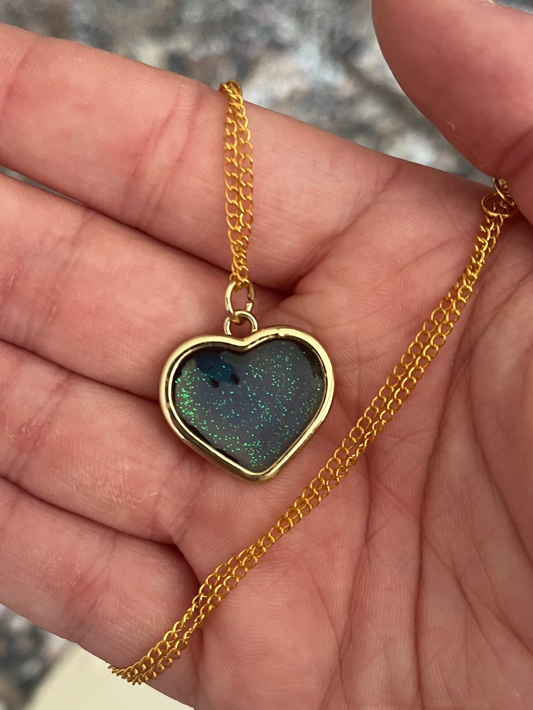 Mood necklace
