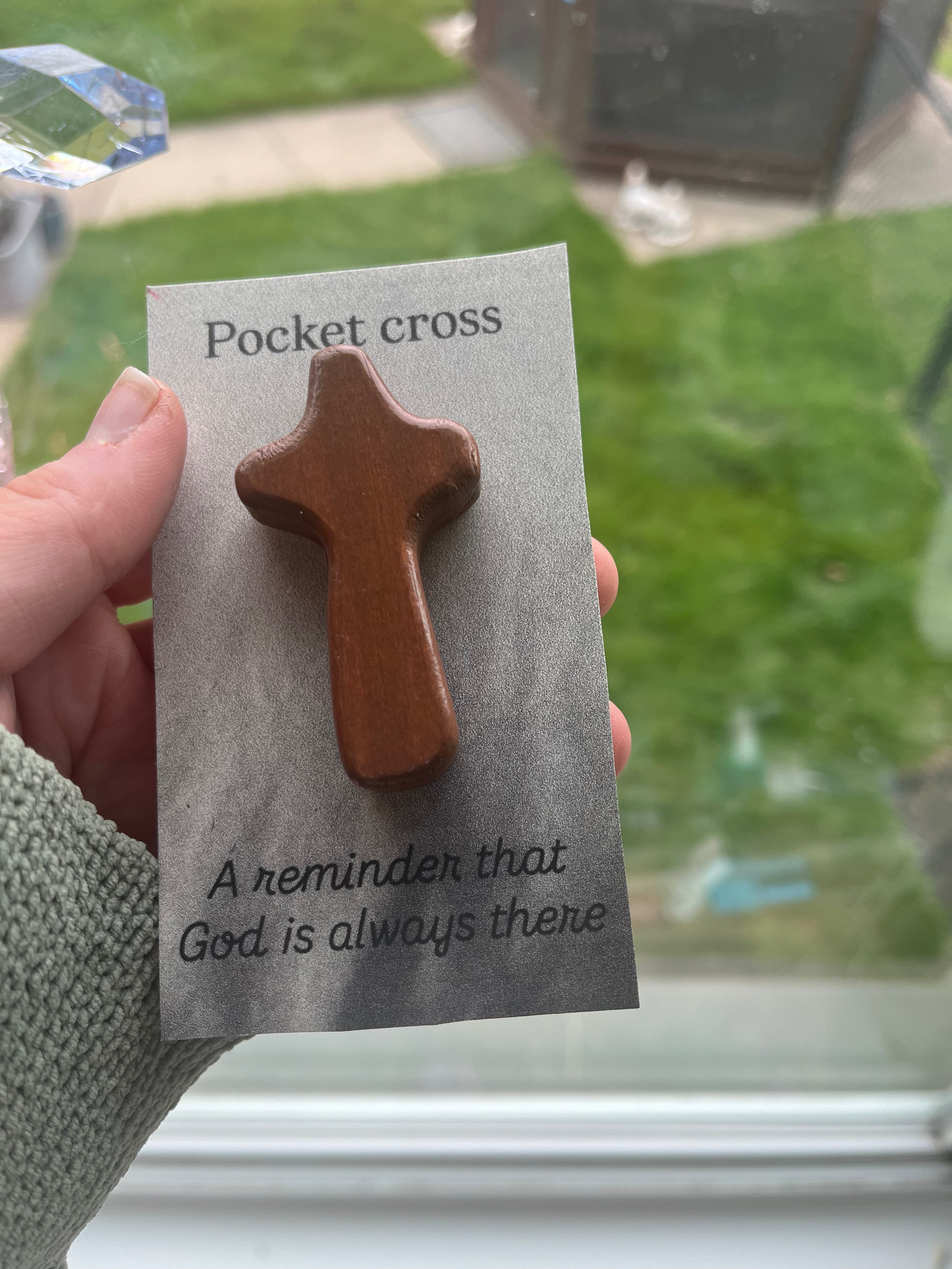 Pocket cross